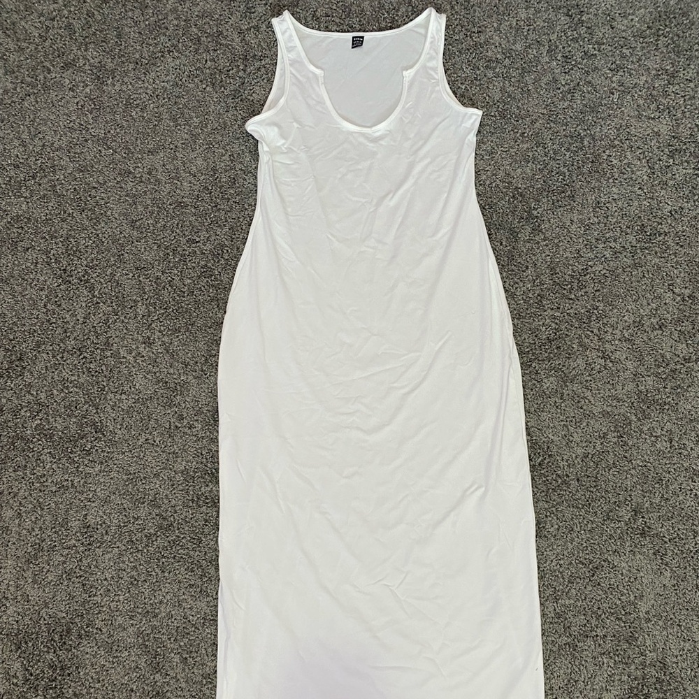 SHEIN White Sleeveless Maxi Dress